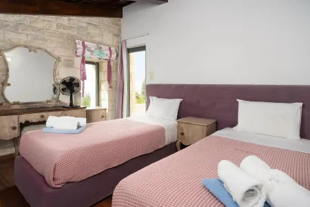  twin bedroom 