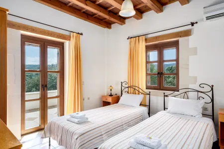  twin bedroom