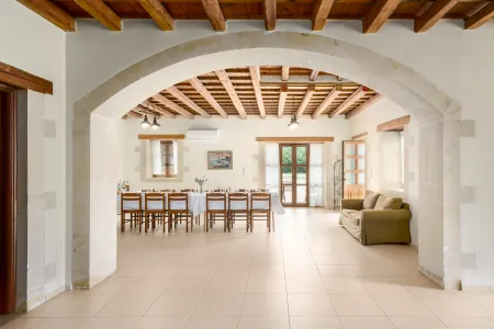  dining area