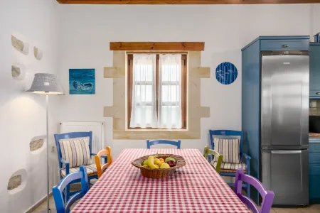  dining area