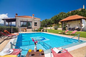 Harmony Family Villa with private pool, near Maleme