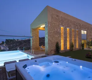 Olea villa à 170 m d'une plage de sable et de tavernes