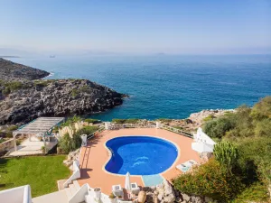 Villa de Luxe en Bordure de Mer à Faidra à Tersanas en Canée