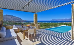 Holiday villa Charisma, Terrace & Infinity Pool and Uninterrupted Gaze over Kissamos  Bay 