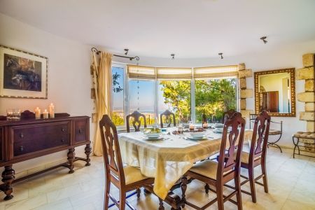  dining area