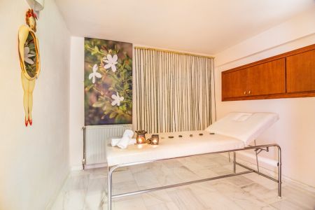  massage room