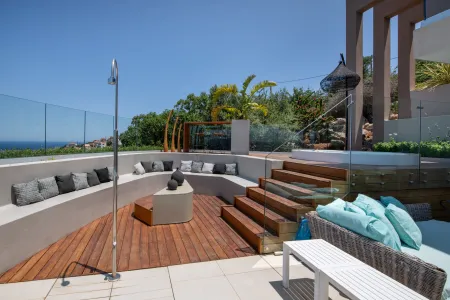  outdoor shower and living area