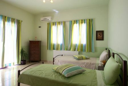 green bedroom