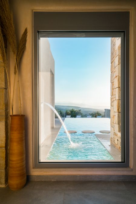  Pool with panoramic view