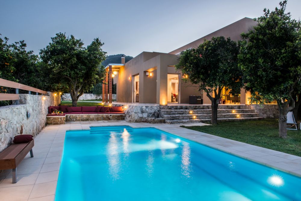villa at night