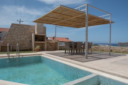  outdoor dining area