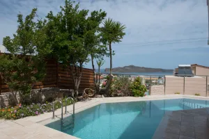 Cosmo Efterpe Villa Meerblick, in der Nähe von Chania, Pool und einzigartigem Panorama, abseits der Massen