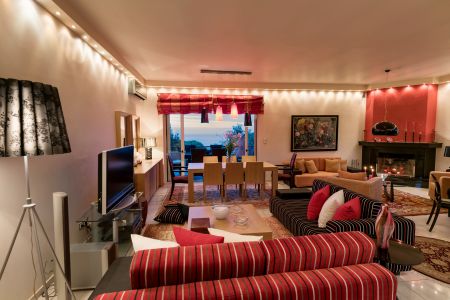  tv at living room