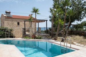 Romantische Ferienvilla Terpsichore für Paare, 1-Bett-Pool mit Blick auf Strandresorts und die Bucht von Chania