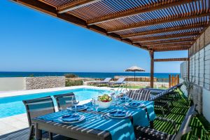 Bijou Holiday Villa Dioni, Secluded Beachfront Location, close to Rethymno town