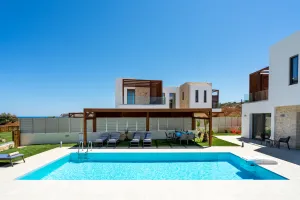 Bijou Holiday Villa Dioni, emplacement isolé en bord de mer, à proximité de la ville de Réthymnon