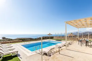 Ferienvilla für alle Familien, privater Pool, einzigartige Landschaft, dramatische Aussicht auf Südkreta in Villa Thea