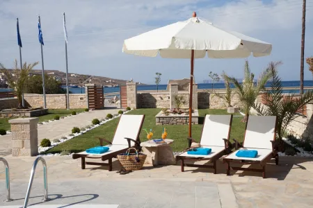  umbrella & sunbeds