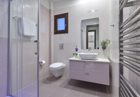  en-suite bathroom