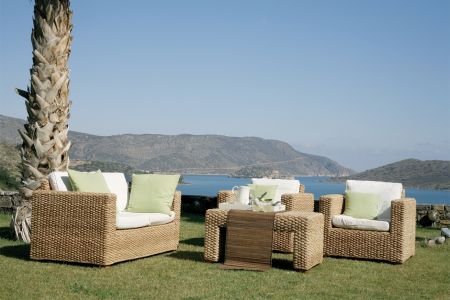 sitting area