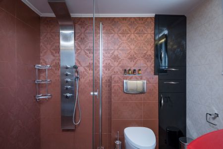  bathroom/jacuzzi