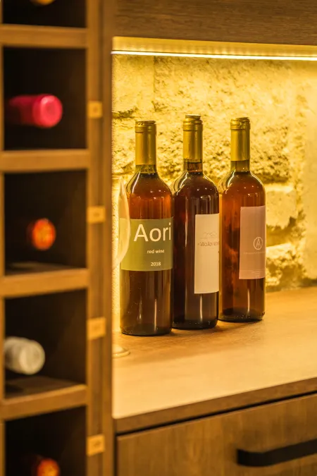  Aori Wine