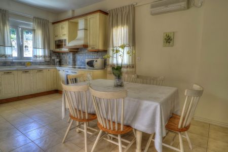  dining area