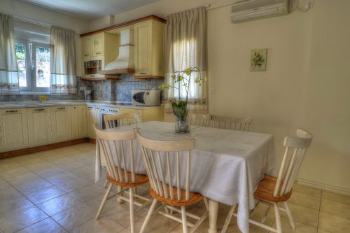  dining area