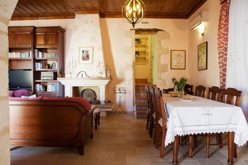  dining area