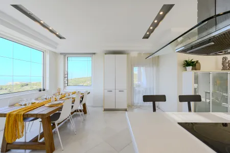 dining area