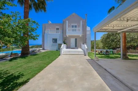 villa entrance
