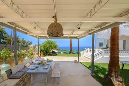  outdoor dining 