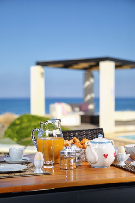  breakfast by the pool