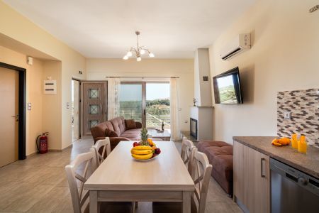  kitchen and living area