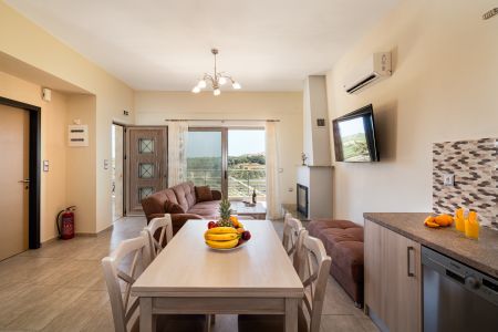  kitchen and living area