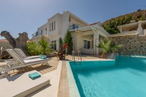 Luxusferienhaus Ella Pitsidia mit Blick auf das Libysche Meer