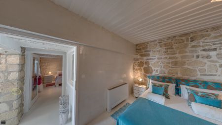  bedroom