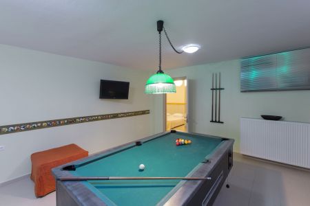  billiard table