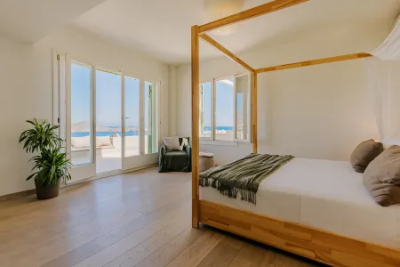  double bedroom (villa 1)