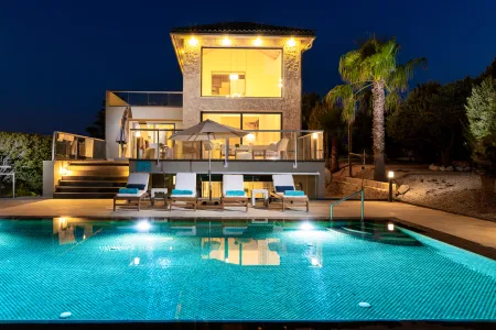  villa exterior night view