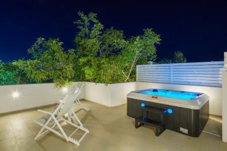  hot tub at night
