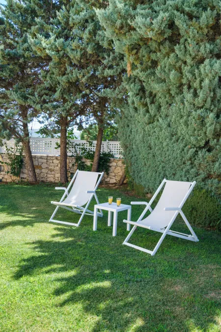  outdoor furniture