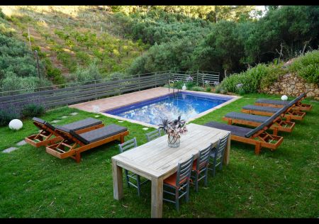  outdoor dining area