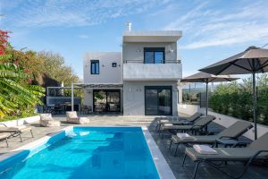 Neu renovierte Villa Queen Bee in Prinos in Rethymno, Kreta, haustierfreundlich und komplett ausgestattet