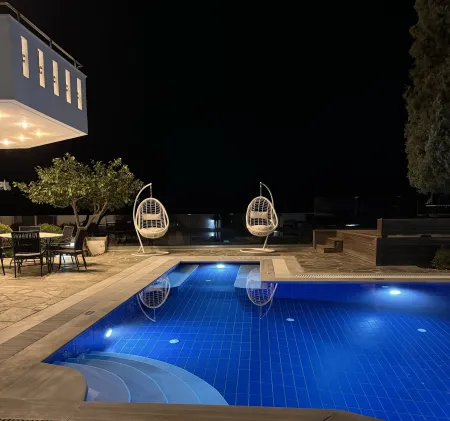  the private pool in the evening