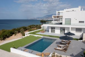 Nouvelle Seafront holiday rental in Ierapetra, Crete