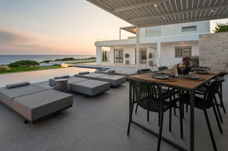  Outdoor Seating