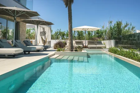  Pool