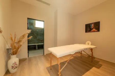   Hammam & Massage Room