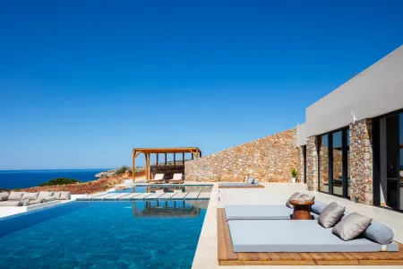  sunbeds and swimming pools